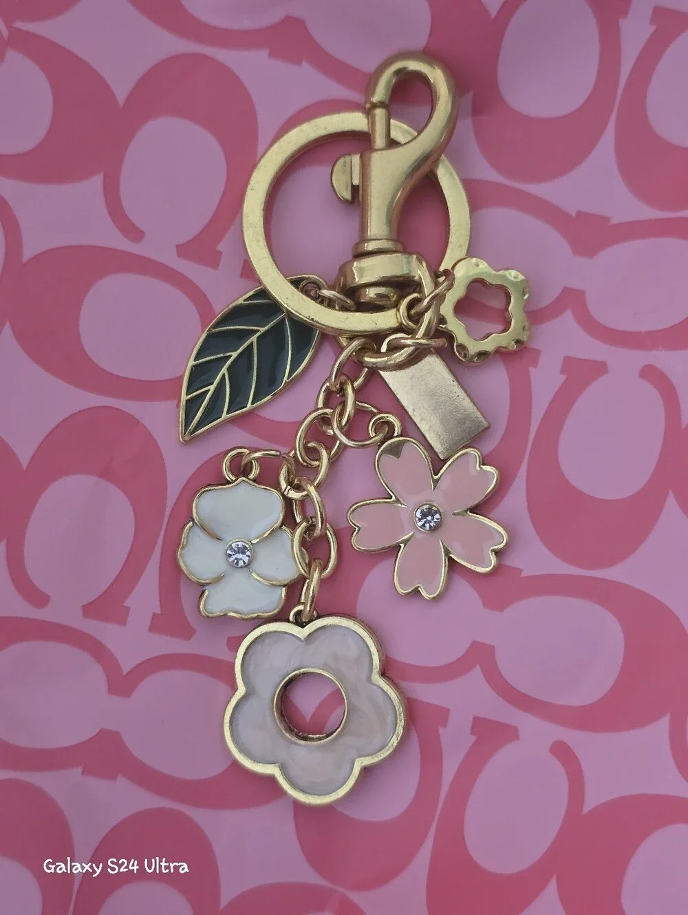 Beautiful Flower Bag Charm/ Keychain NEW - Picture 7 of 10